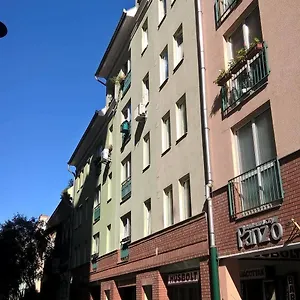 verificați disponibilitatea