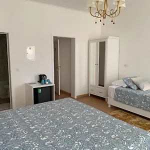 επισκεφθείτε το ξενοδοχείο