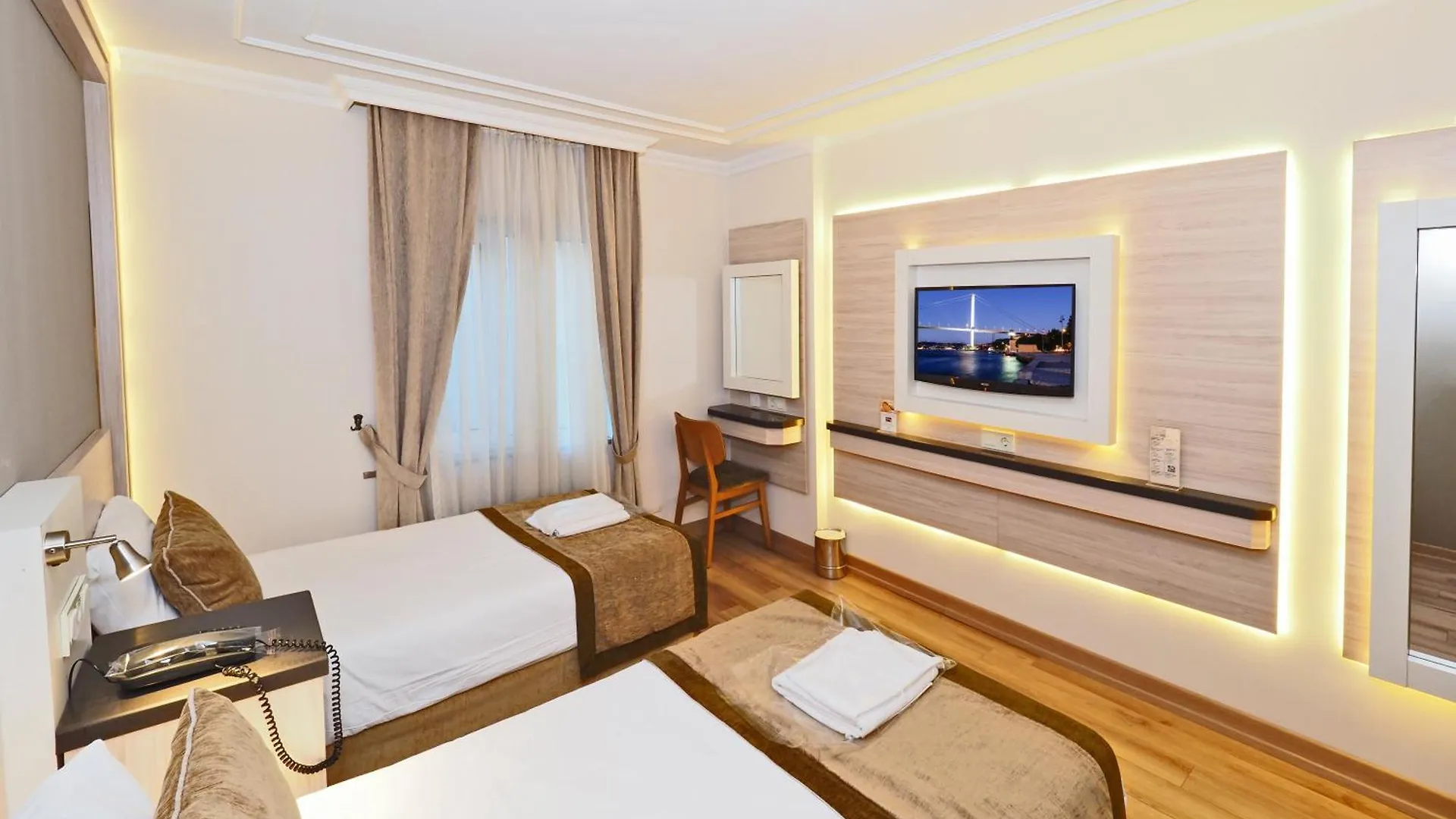 Hotel Bulvar Palas Estambul 4*,